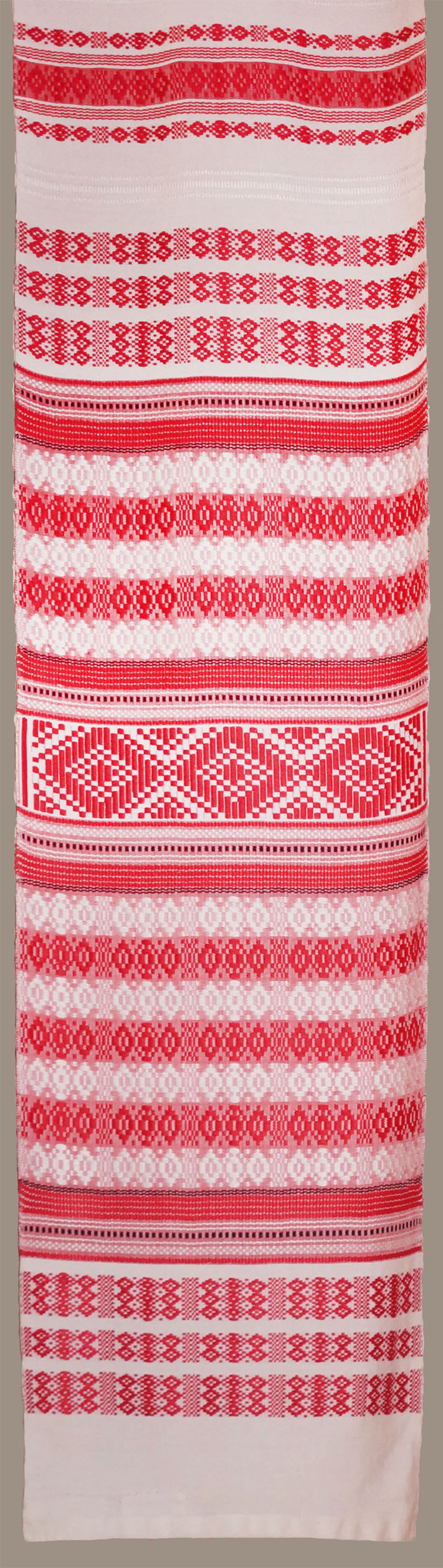 І. Нечиренко. Рушник «Вогник». 1990. Бавовна, ручне перебірне ткацтво